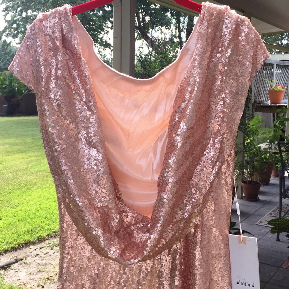 Cream sequenced gown.